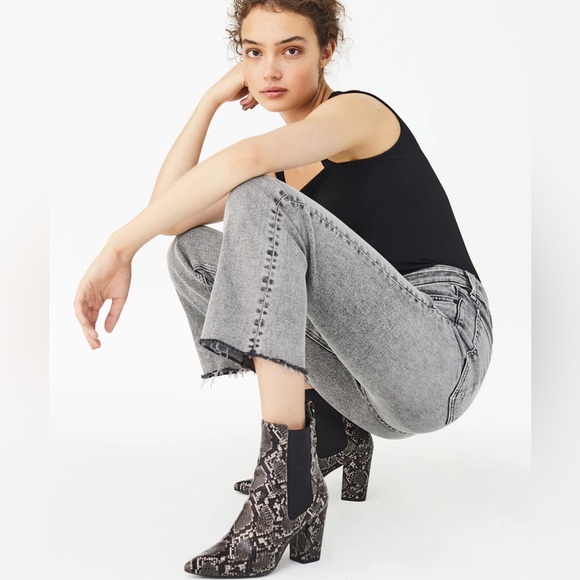 Steve Madden Subtle Grey Snake Print Heeled Boots Size 8 - Picture 10 of 12